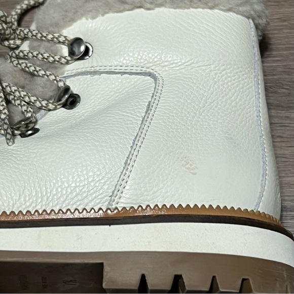 Aquatalia 7.5M Ankle Boots White Leather Shearling Lace Up Weatherproof Italy - Picture 8 of 9